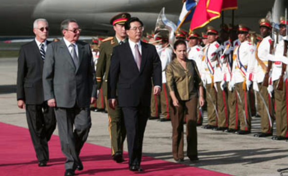 Hu Jintao y Raul Castro